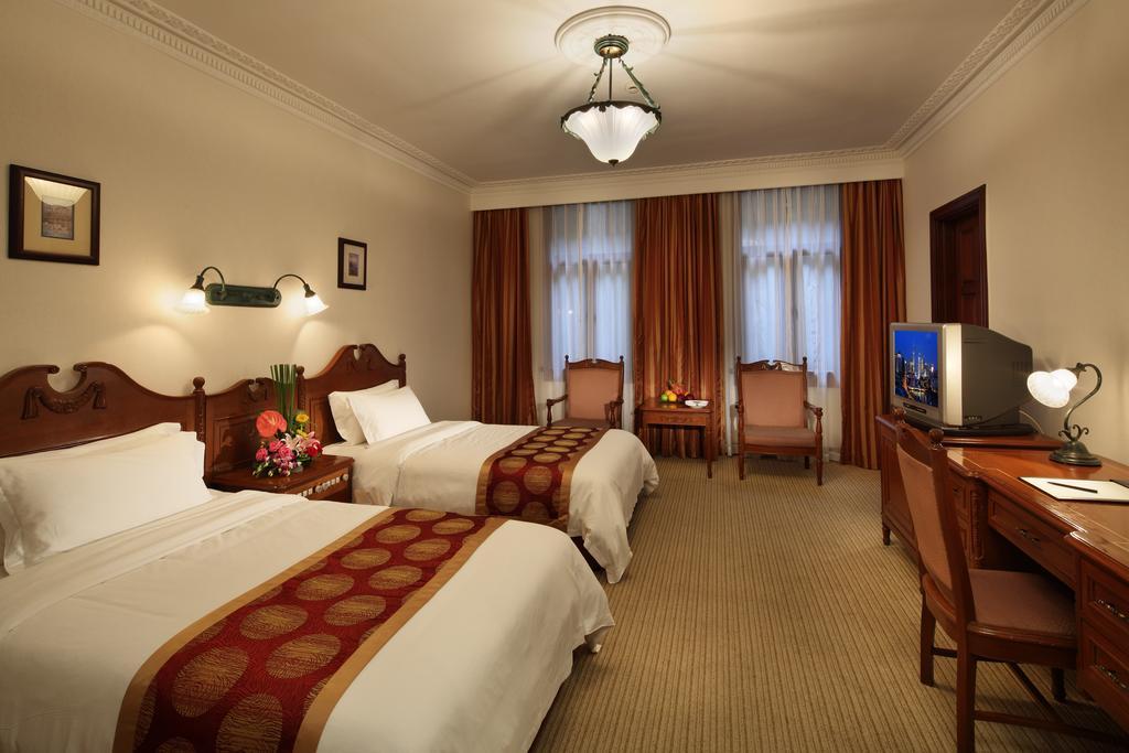 Jin Jiang Pacific Hotel Shanghái Exterior foto