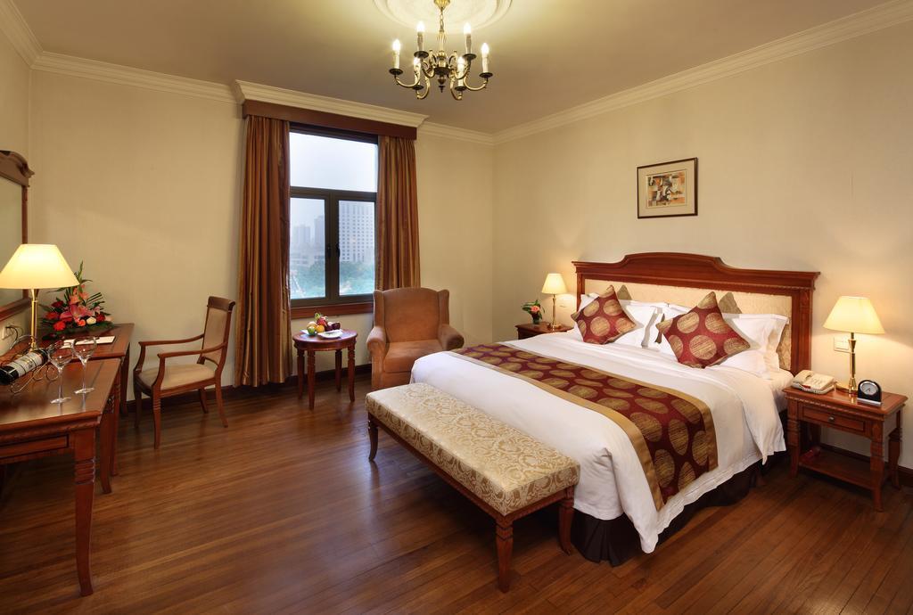 Jin Jiang Pacific Hotel Shanghái Exterior foto