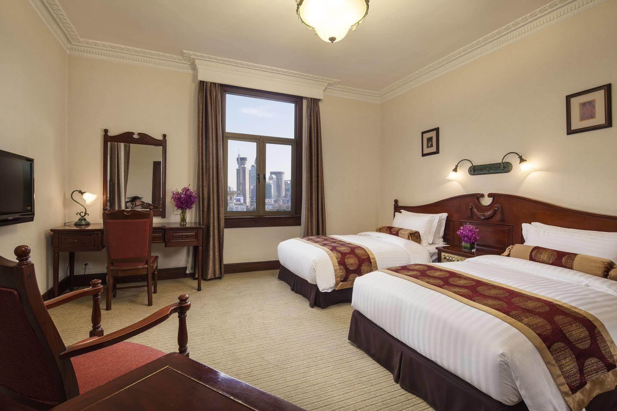 Jin Jiang Pacific Hotel Shanghái Exterior foto